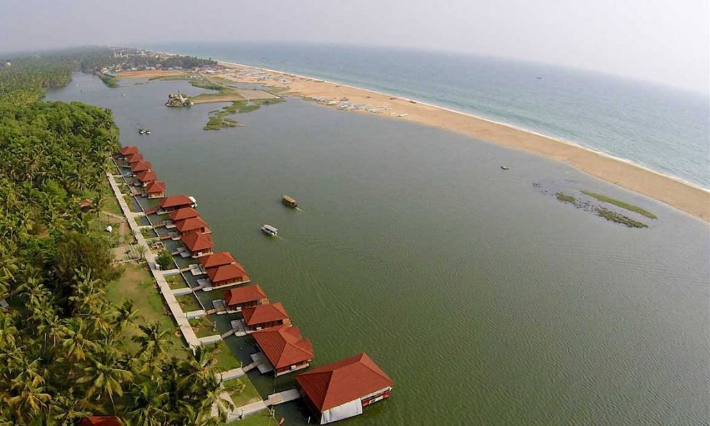 poovar backwater tour