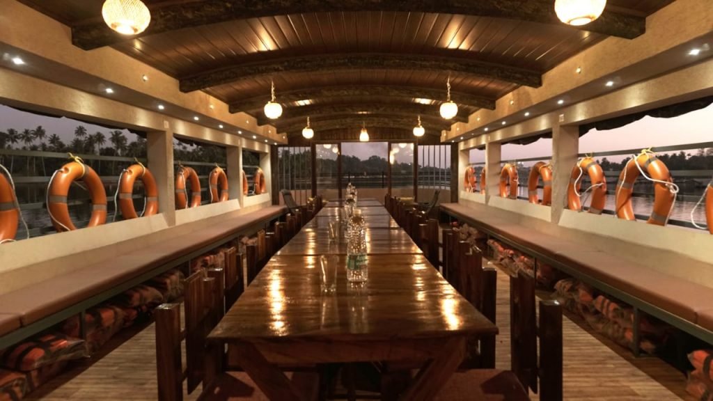conference-hall-kollam-houseboat.