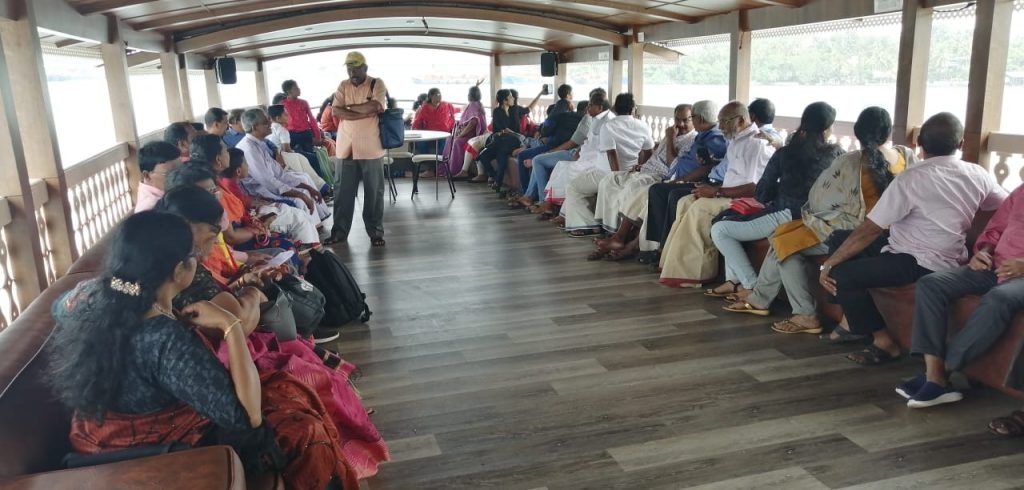 houseboat-conference-ashtamudi.
