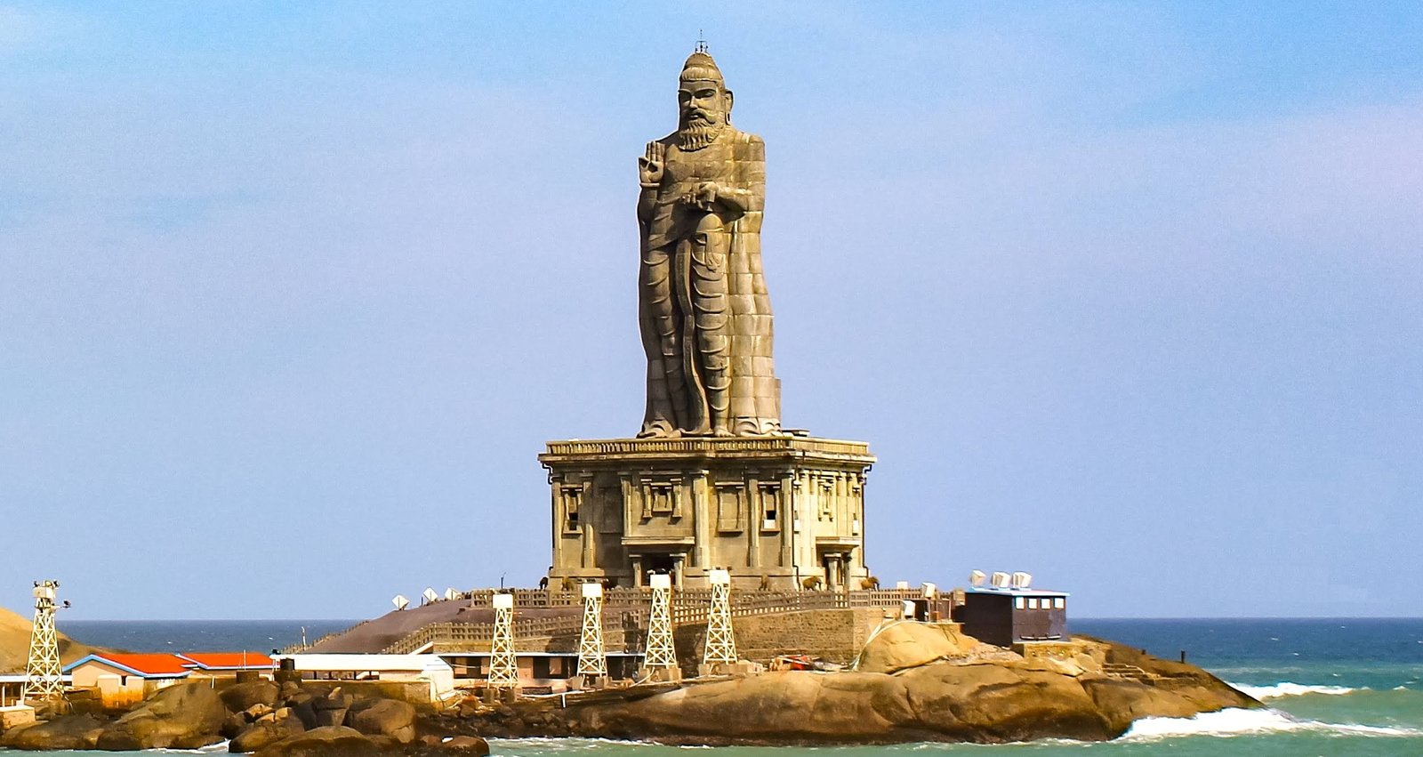 Thiruvalluavr-statue-trivandrum-kanyakumari-day-trip - Kerala Travel 