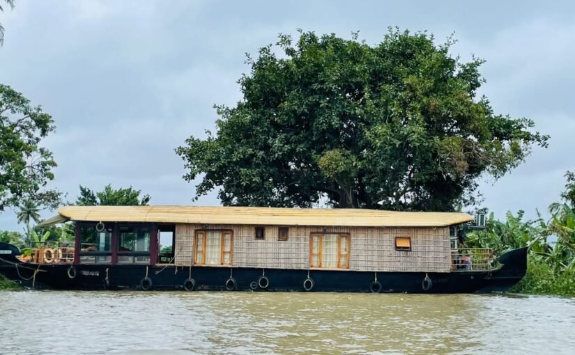 KOLLAM HOUSEBOAT