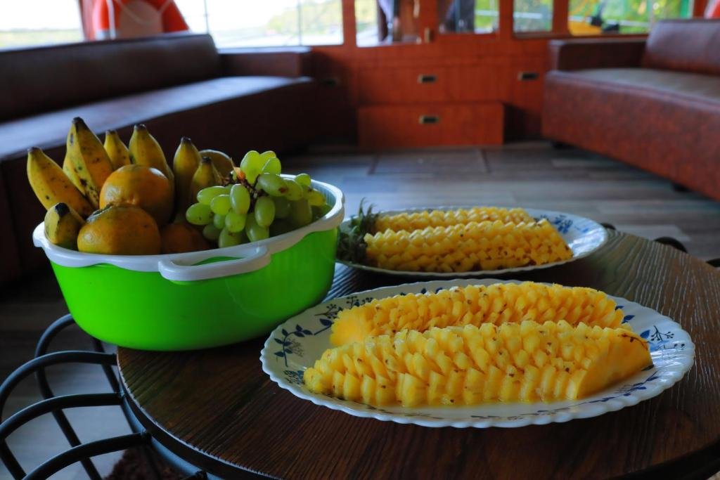 TRIVANDRUM HOUSEBOAT DAY TRIP- LUNCH
