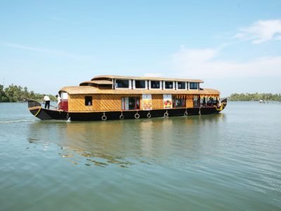 TRIVANDRUM HOUSEBOAT TOURS