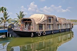 Trivandrum-Day-Tour-Houseboat