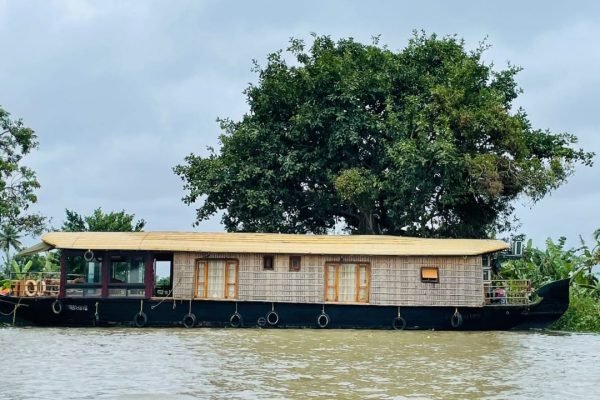 VARKALA BOAT HOUSE