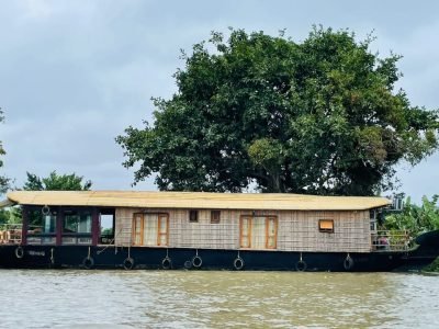 VARKALA HOUSEBOATS