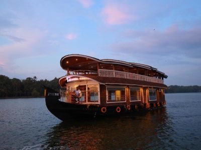 VARKALA HOUSEBOATS