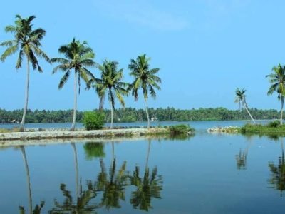 poovar-backwaters-KANYAKUMARI-DAY-TOUR-TRIVANDRUM.jpg